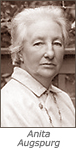 Porträttfoto av Anita Augspurg med hennes namn under