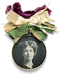 Medalj med foto av Emmeline Pankhurst
