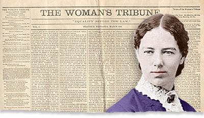 Tidningshuvud för The Woman's Tribune med ett färglagt porträttfoto av Clara Bewick Colby