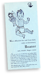 Reklam för Boater med en pojkbäbis med en docka mot blå bakgrund