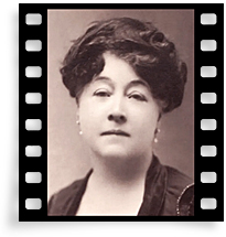 Porträttfoto av Alice Guy  monterad i en filmruta