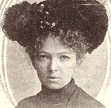 Porträttbild av Valborg Ulrich i hatt, ur en tidning